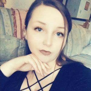 Meet your Posher, Casey